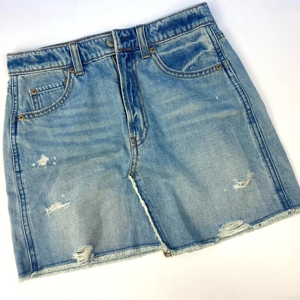GAP Denim Girl’s High Rise Light Wash Destructed Denim Jean Skirt size 12